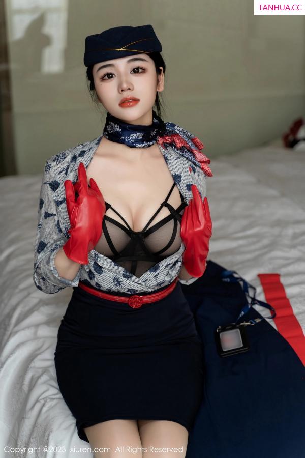   [XiuRen]高清写真图 2023.05.24 No.6790 汐汐爱吃草莓 制服美臀第67张图片